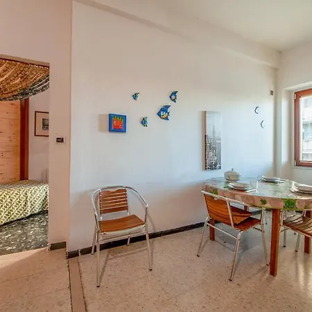 Solar Apartment: Seaside Proximity *