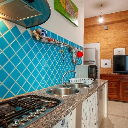 Solar Apartment: Seaside Proximity